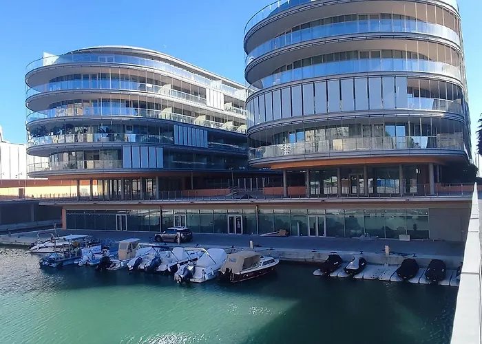 My Waterfront Apartment *